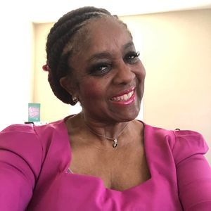 Meet your Posher, Leslie